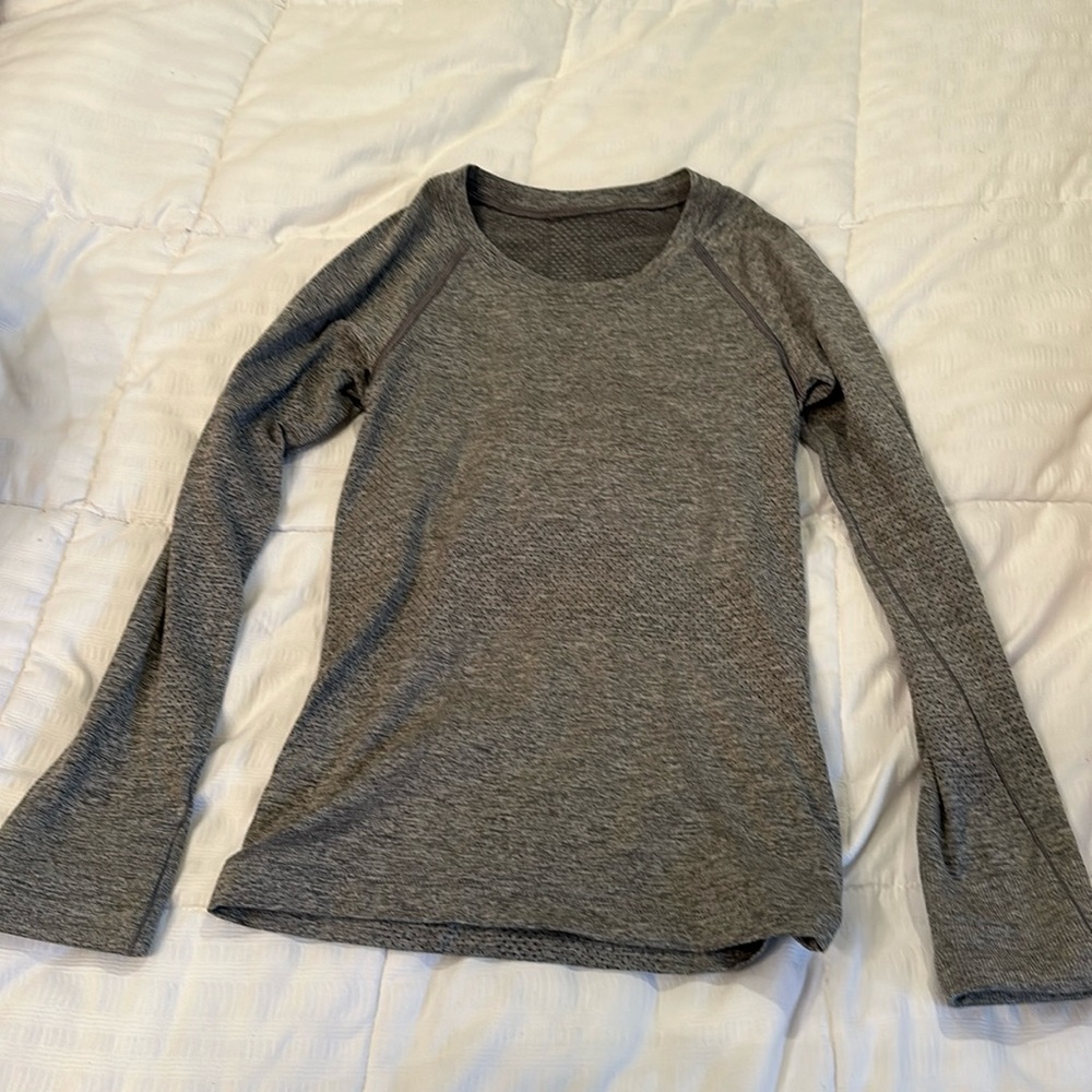 Lululemon long sleeve, Size: 2